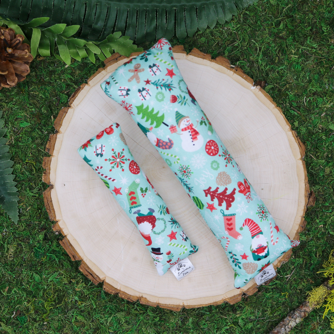 Catnip with valerian root cat toy _ Kicker sticks by The Luminous Pets _ Christmas Festive Gnomes