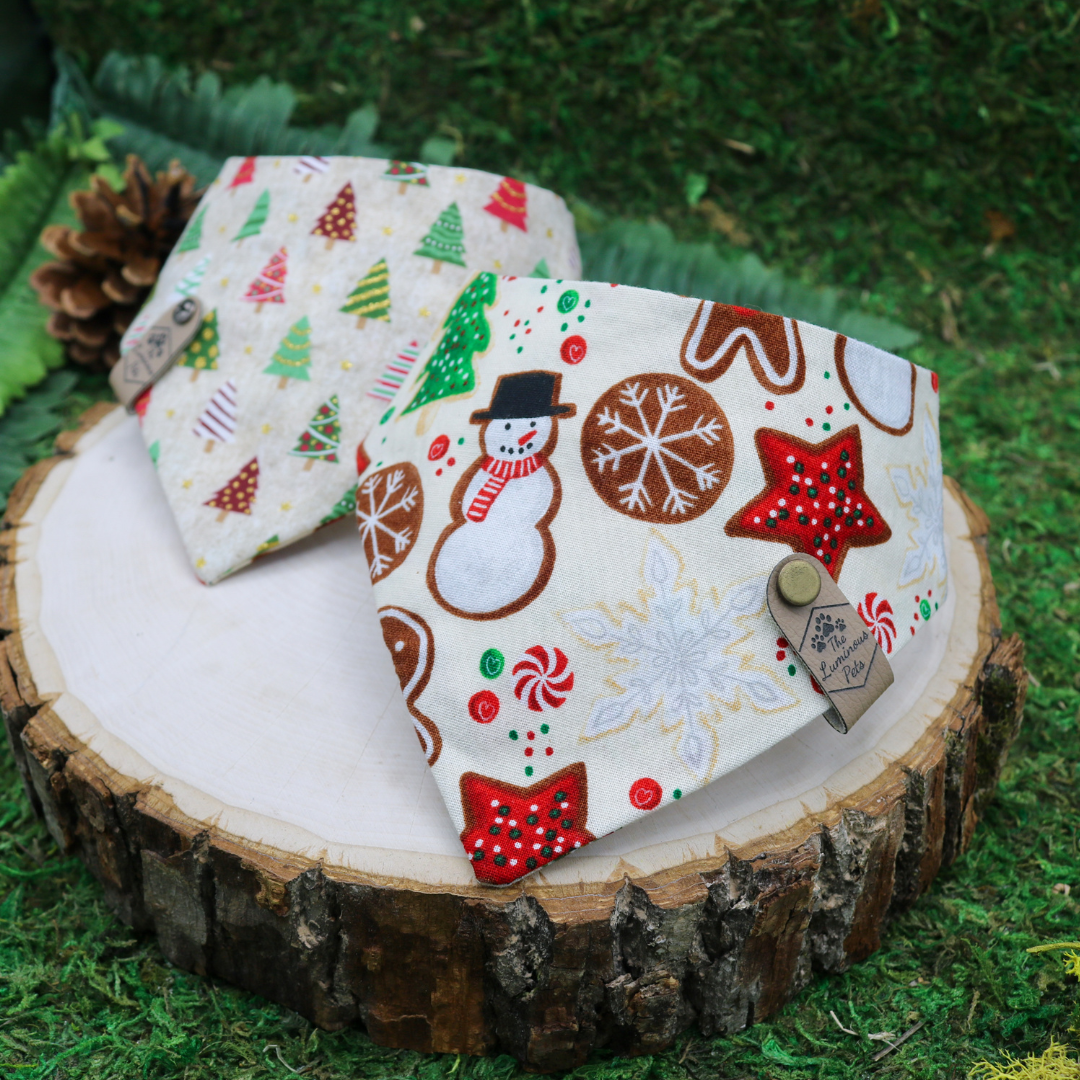 Reversible Pet bandana for cats and dogs _ Handmade by The Luminous Pets _ Winter Gingerbread Cookies and Christmas Trees