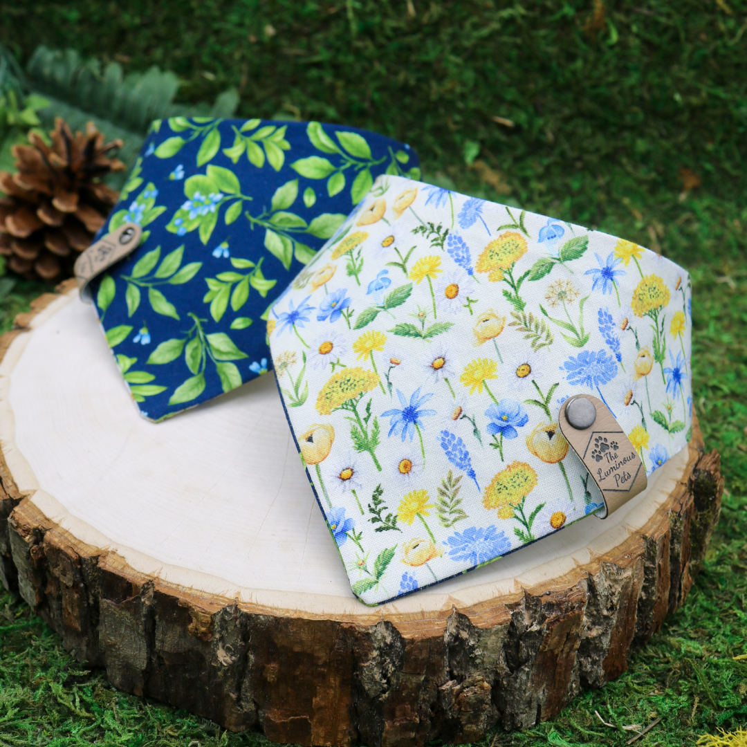 Reversible snap on pet bandana by The Luminous Pets | Mini summer flowers with lemon leaves