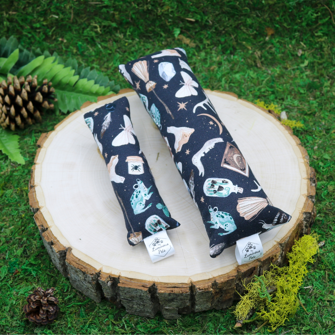 Organic catnip with valerian root cat toy kickers handmade by The Luminous Pets magical items