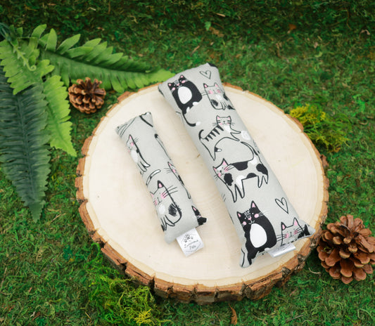 Catnip Toy with Valerian Root | Organic cat toy with cute chibi cats on grey | Handmade by The Luminous Pets