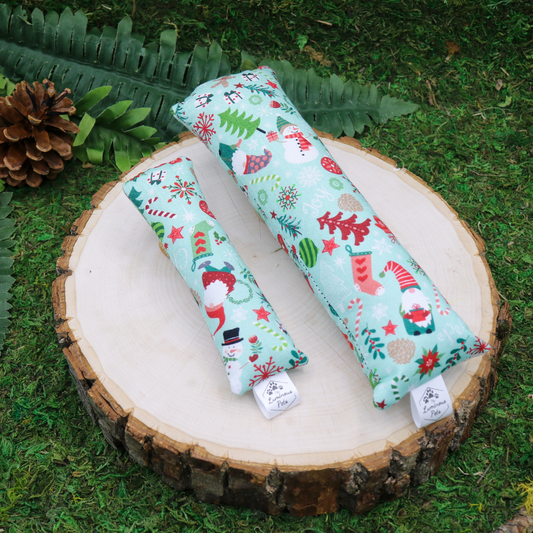 Catnip with valerian root cat toy _ Kicker sticks by The Luminous Pets _ Christmas Festive Gnomes