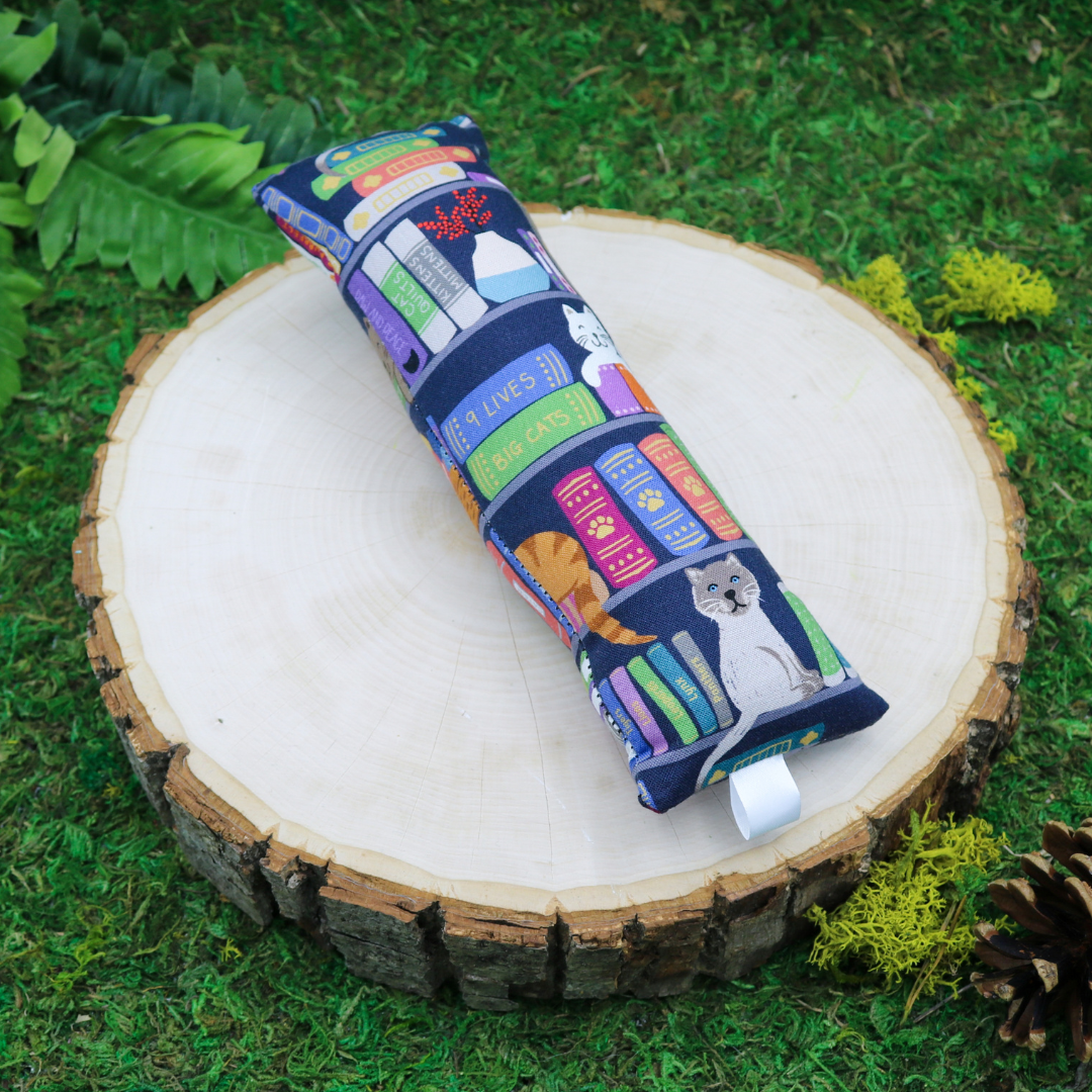 Catnip with valerian root cat toy by Luminous Pet _ Cats and books