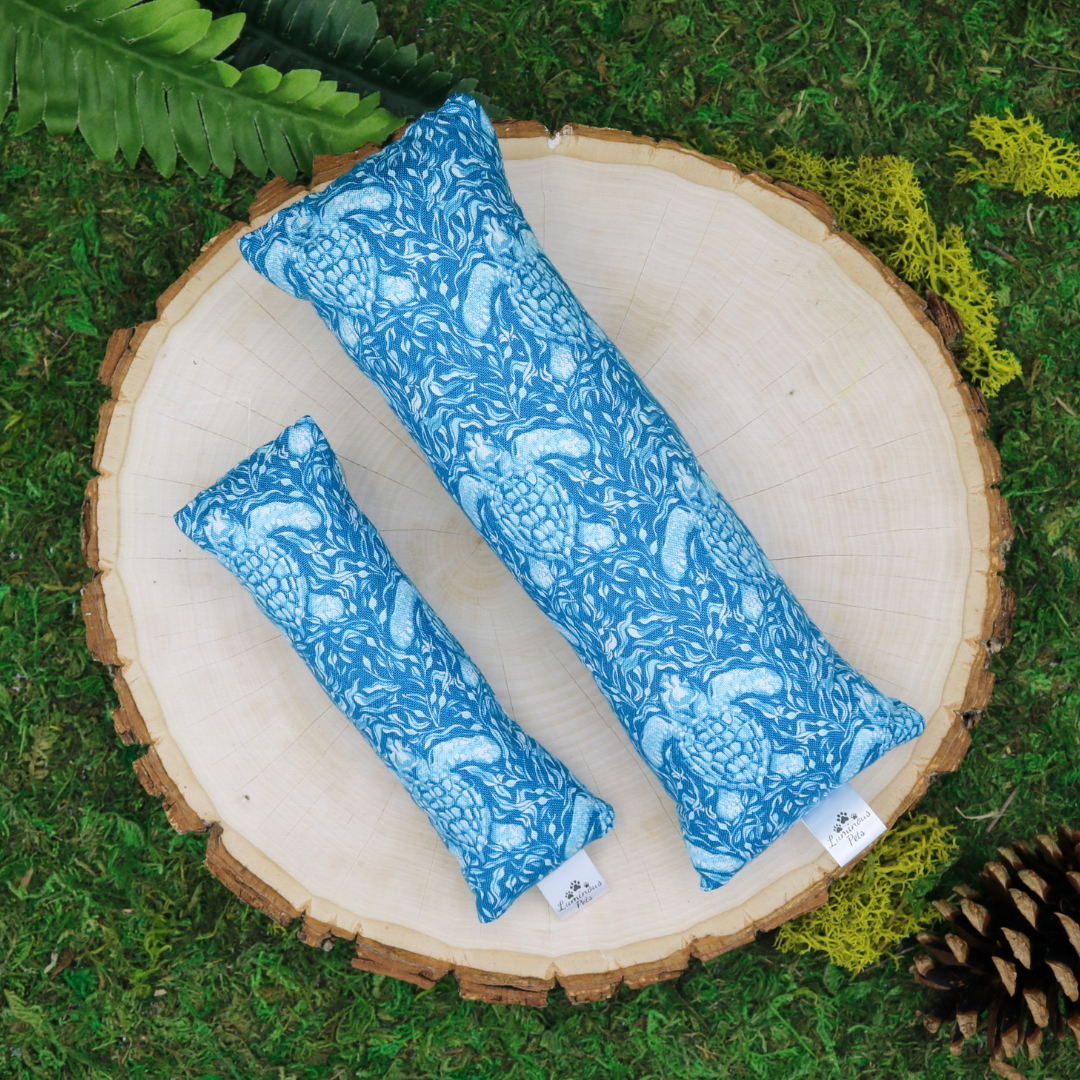 Catnip with valerian root cat toy by Luminous Pet _ sea turtles swimming