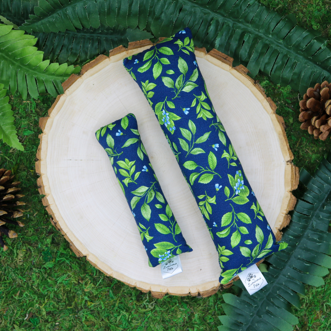 Organic catnip with valerian root cat toy kickers handmade by The Luminous Pets  Lemon Leaves